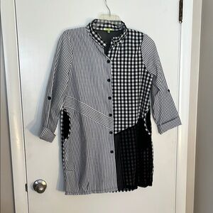 Trisha Tyler Black and White Women's Tunic SZ M
